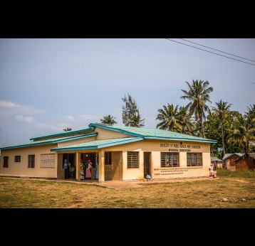 Centre de santé en zone rurale. Gavi/Kenya/Evelyn Hockstein