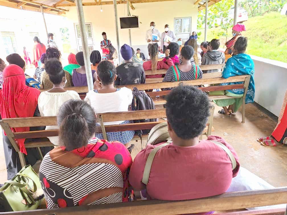 Members of the Hepatitis Aid Organisation speaking to pregnant women at Wakiso Health Centre IV. Photo: Hepatitis Aid Organization