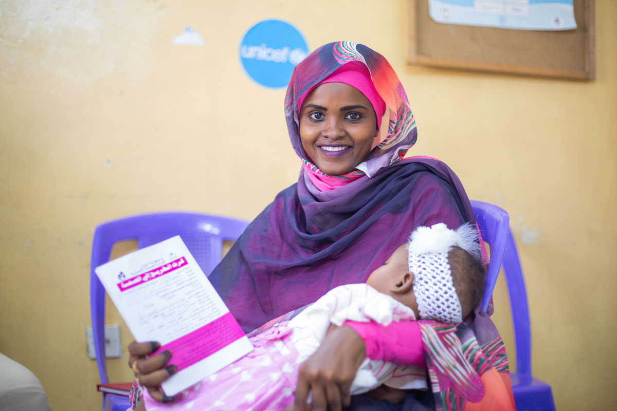 A mother and child during a vaccination session in Sudan. Credit: UNICEF/2024/Ahmed Mohamdeen Elfatih