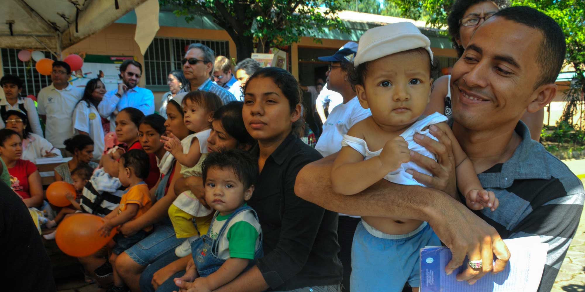 Pneumococcal vaccine campaign, Nicaragua. Credit: Gavi/2010/German. A Miranda