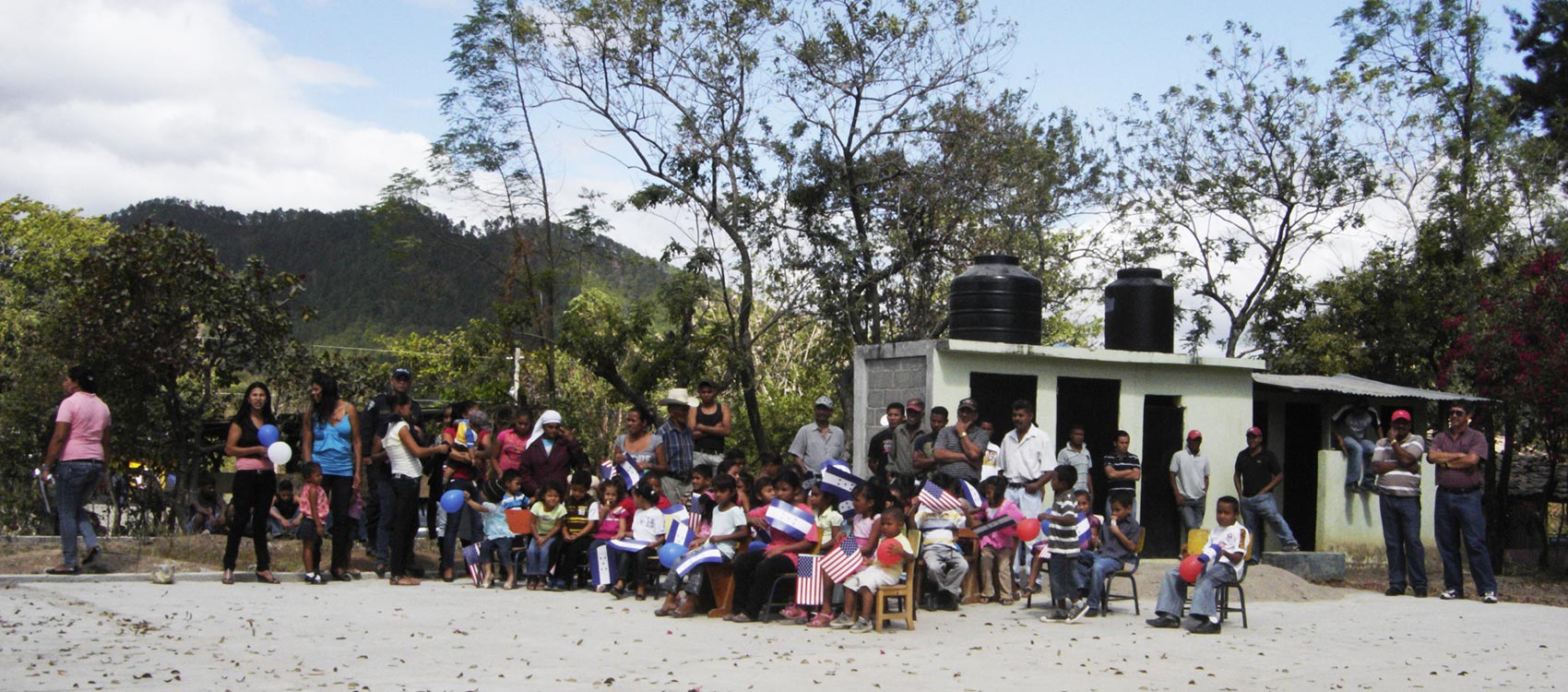 honduras community centre - Credit/2004/Leila Nimatallah
