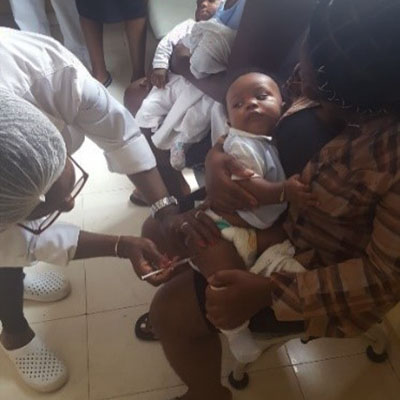 new born getting vaccinated