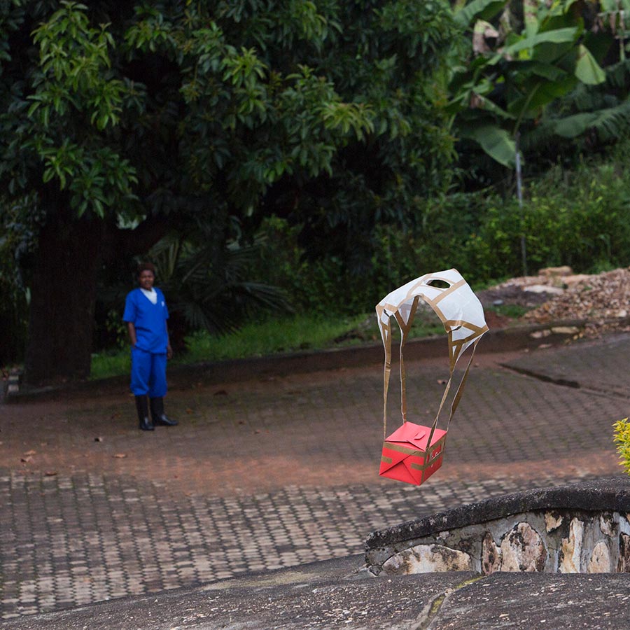 Blood products are delivered by a Zipline drone, Thursday, 10 May 2018 at a hospital near their base in Muhanga, Rwanda. Zipline drones, supported by Gavi and the UPS Foundation, cut the time taken to deliver lifesaving medical supplies from hours to minutes. PHOTO/Karel Prinsloo/Gavi/Arete.