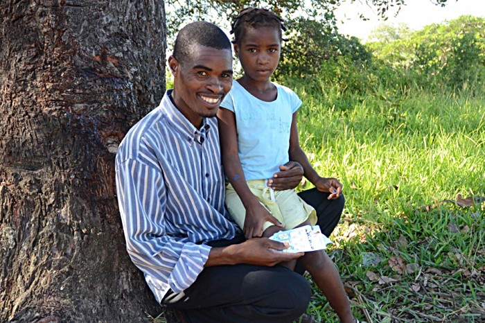 When Madino Simao Mazie, pictured with his nine-year-old daughter Fausia, lost his first child to malaria in 2004, he volunteered to help the mobile clinic. Now, like the Manhica district immunisation system, he represents an inspiring example to Mozambique’s other 127 districts.