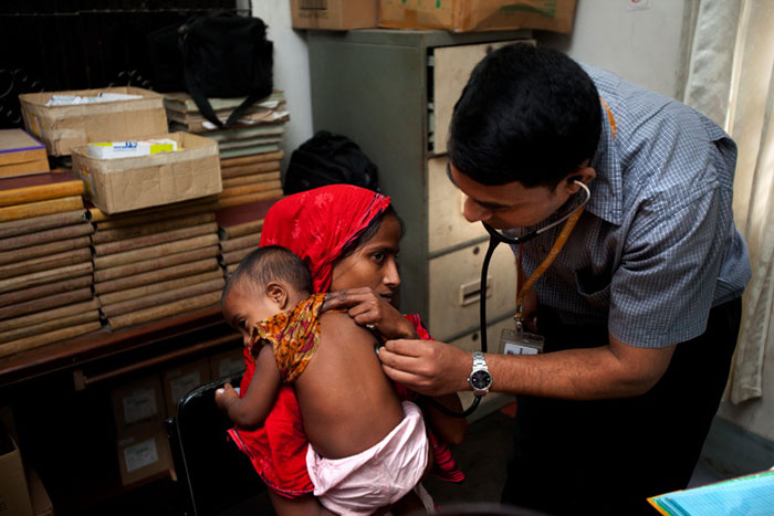 But the Health Ministry’s work is far from complete. At a Dhaka clinic, this baby’s laboured breathing is a sight that haunts most Bangladeshi mothers – a warning that their newborn has succumbed to pneumonia, the nation’s biggest killer of under-fives. 