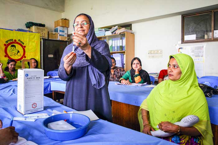 For the success of the dual launch, it was vital that health workers could administer the vaccines correctly and answer parents’ questions. Extensive training for both the IPV and pneumococcal vaccines was carried out in advance of the introductions.