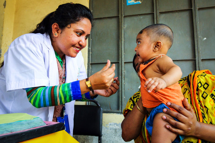 At the capital’s EPI centre, Muna completes the job. Thanks to her country’s ambitious immunisation programme and the Vaccine Alliance’s support, five month-old Shivo will grow up safe from polio and many other preventable diseases.