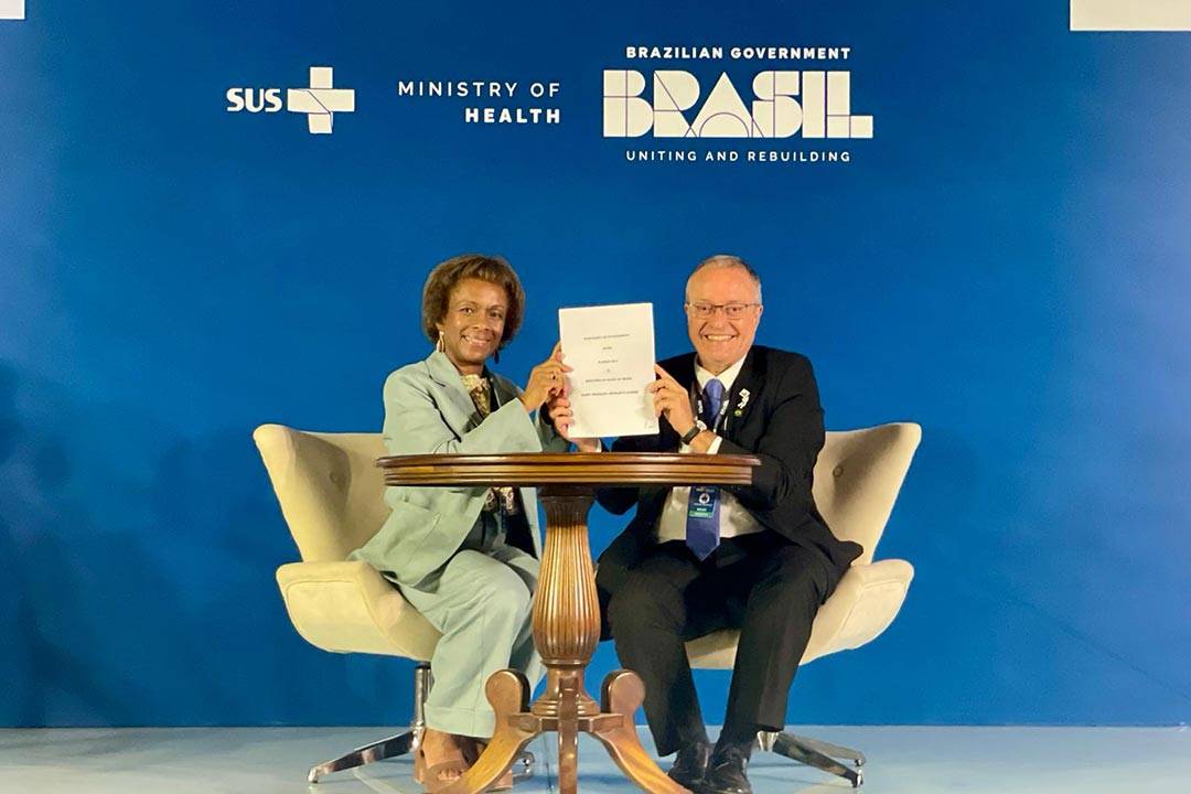 Marie-Ange Saraka-Yao, Gavi's Chief Resource Mobilisation & Growth Officer with Carlos Gadelha, Brazil's Secretary of Science, Technology, Innovation and Health Economic-Industrial Complex, shortly after the signing of the Memorandum of Understanding (MoU) to collaborate on vaccine production, innovation, and global access. The MoU was signed at the 2nd G20 Health Working Group (HWG) meeting in Brasília, Brazil on 10 April 2024.