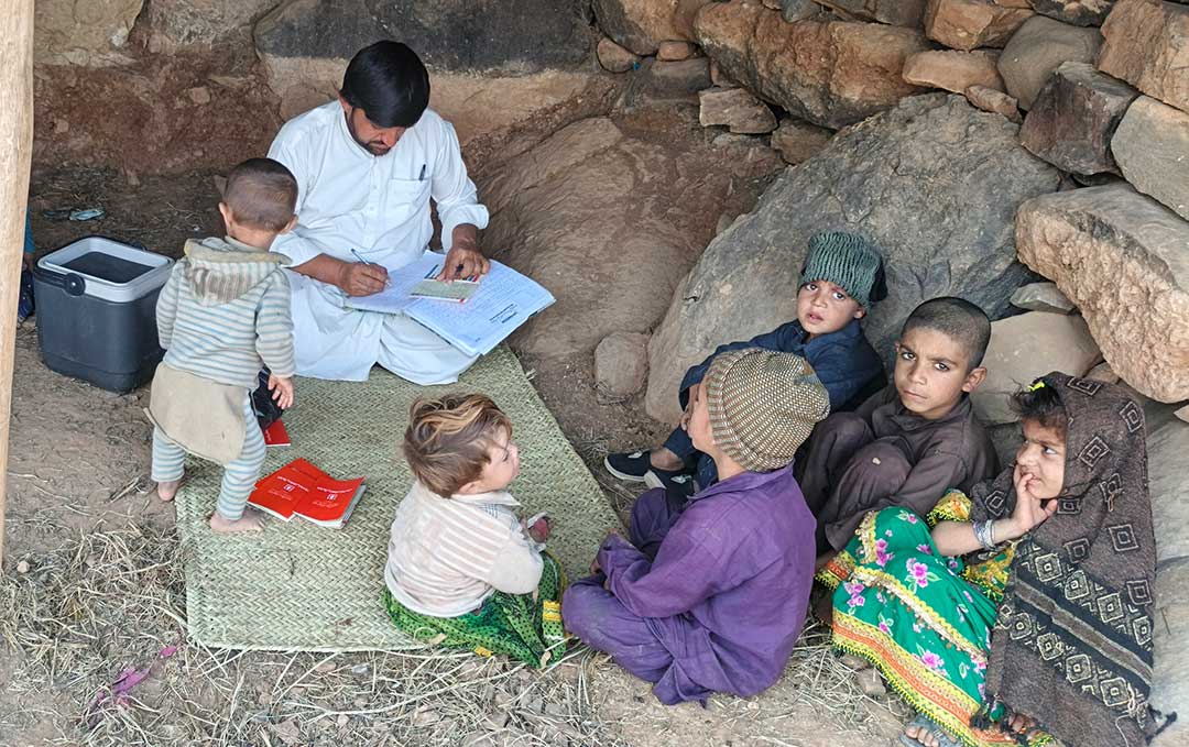 In UC Toiser, Musakhel, IHHN vaccinators worked alongside measles and rubella campaign teams to ensure comprehensive coverage of outreach children for vaccination. Photo credit: Mujeeb Ur Rehman, District Coordinator IHHN