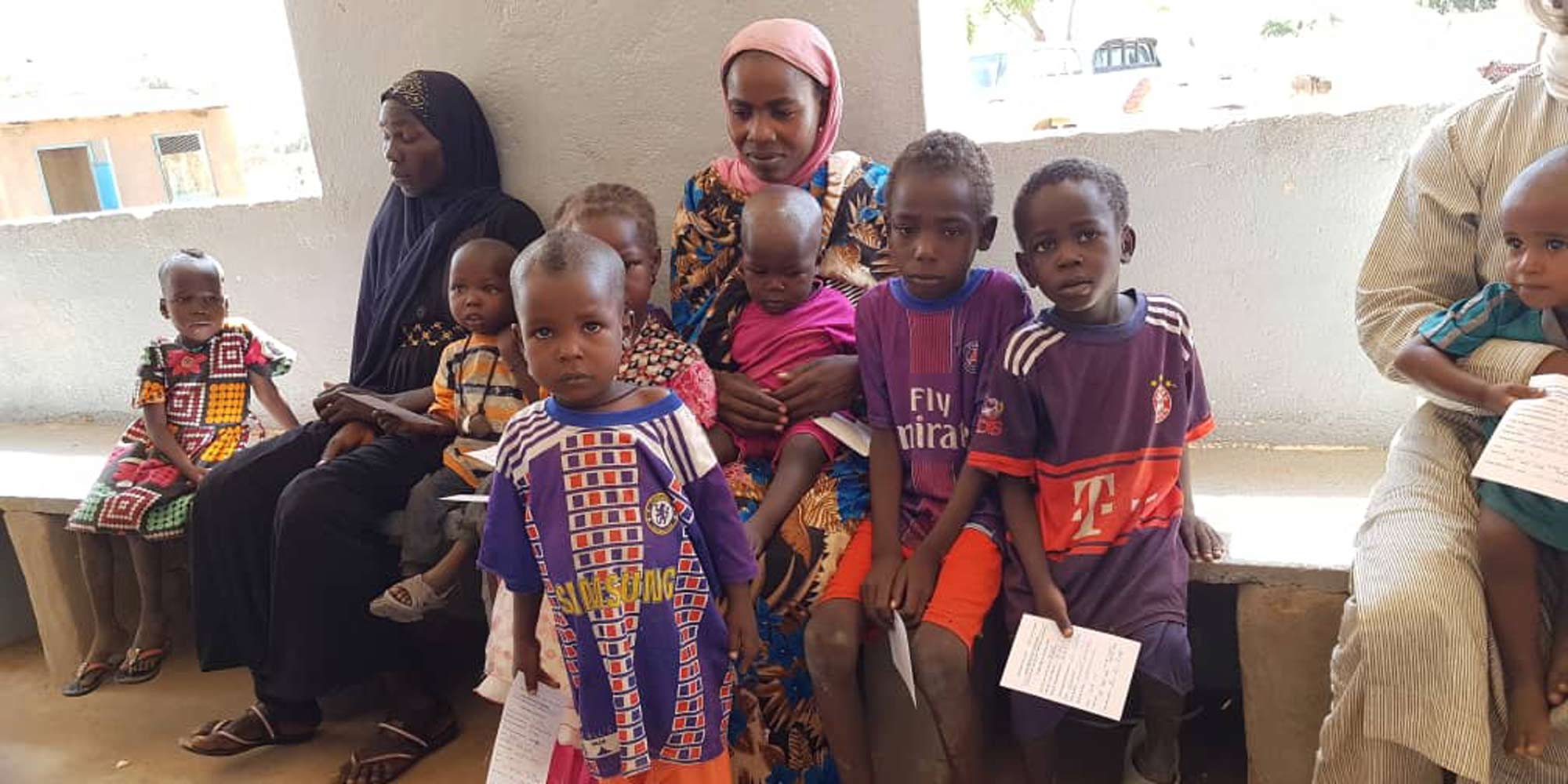Children and parents at a vaccination session. Credit: Gavi/2018.