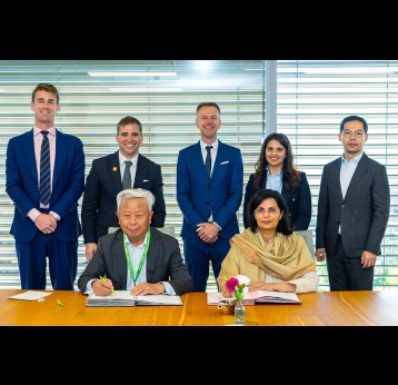 AIIB and Gavi signing the partnership agreement in Geneva. Gavi/2025 