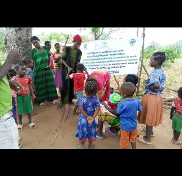A community group attend a mobile health clinic in Burji Zone. Photo credit: EOC-DICAC/Koratu Yosef/2025