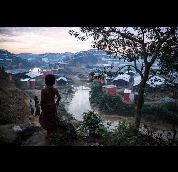 A birds-eye-view of Kutupalong, Cox’s Bazar, with the mountains of Myanmar visible in the distance (Gavi/2019/Isaac Griberg)