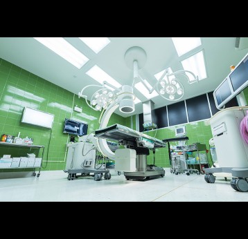 An operating theatre with medical equipment. Credit: Pixabay