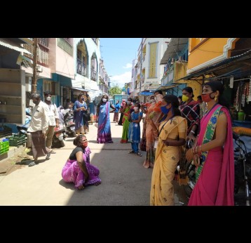 Transgender people from Thozhi campaigning. Photo credit: sourced