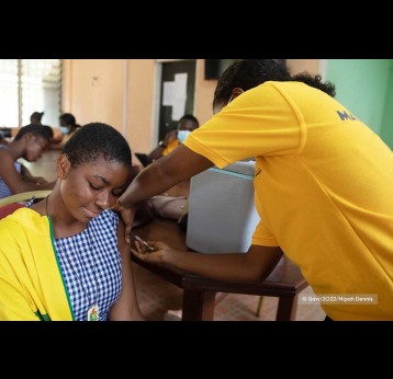 A student receives COVID-19 vaccination in Ghana. Credit: Gavi/2022/Nipah Dennis