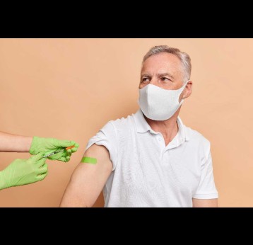 Vaccination against coronavirus. Credit: Way Home Studio/Freepik