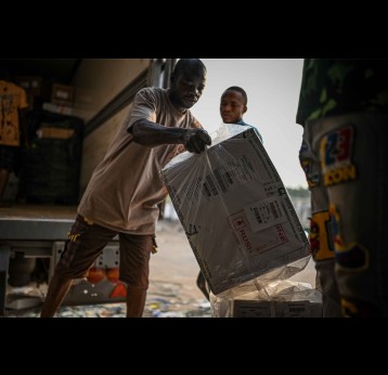 Earlier in 2025, Nigeria became the first country to receive the new MenFive vaccine from the Gavi-funded global stockpile. Credit: UNICEF Nigeria/Adeokun Adesegun