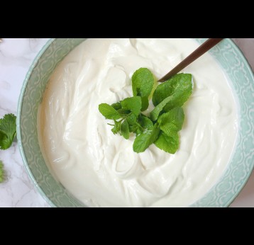 Un bol de yaourt. Photo : micheile henderson via Unsplash