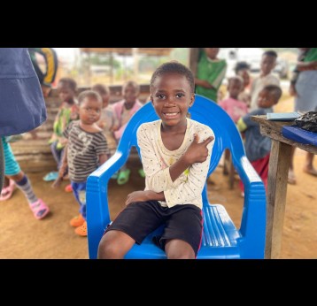 Samuel was missing out on routine vaccination, but the CBCHS immunisation program pulled him back in. Now he’s fully covered and protected from vaccine-preventable diseases. © Delphine Fri – CBCHS Cameroon