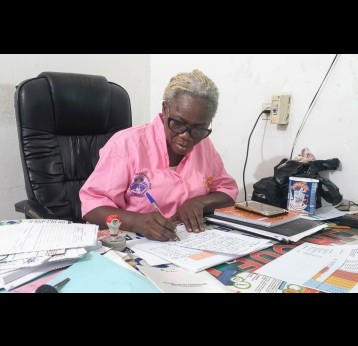 Aline Alemby, working at ACBEF health clinic in Brazzaville, Congo. Credit: ACBEF, Congo