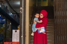Kids as young as nine months of age can now be biometrically identified ahead of vaccination – creating reliable, verifiable records and expanding the reach of immunisation. Simprints/2023/Ashraful Arefin