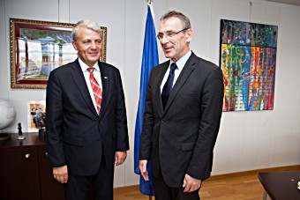 Dagfinn Høybråten and Andris Piebalgs