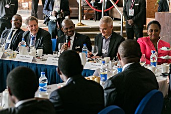 African business leaders and the GAVI Alliance discuss partnering uṕ