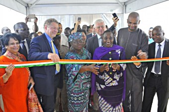 Abidjan, Côte d'Ivoire: inauguration du nouveau centre de stockage central de vaccins