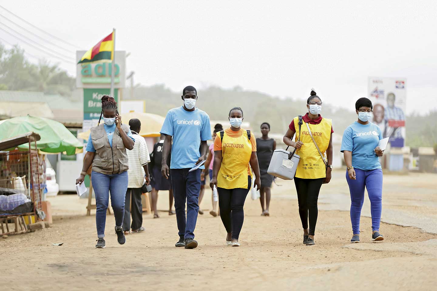 A vaccination and monitoring team in the Volta Region set out to reach children on the first day of Round 1 of the polio vaccination campaign on 10 September 2020 ©UNICEF/MILLS