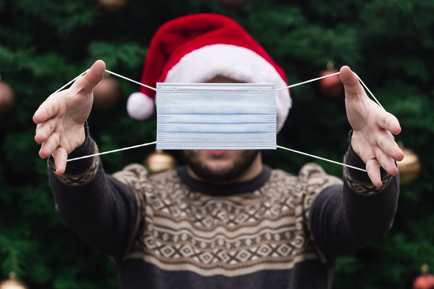 How to stay safe from COVID-19 this festive period