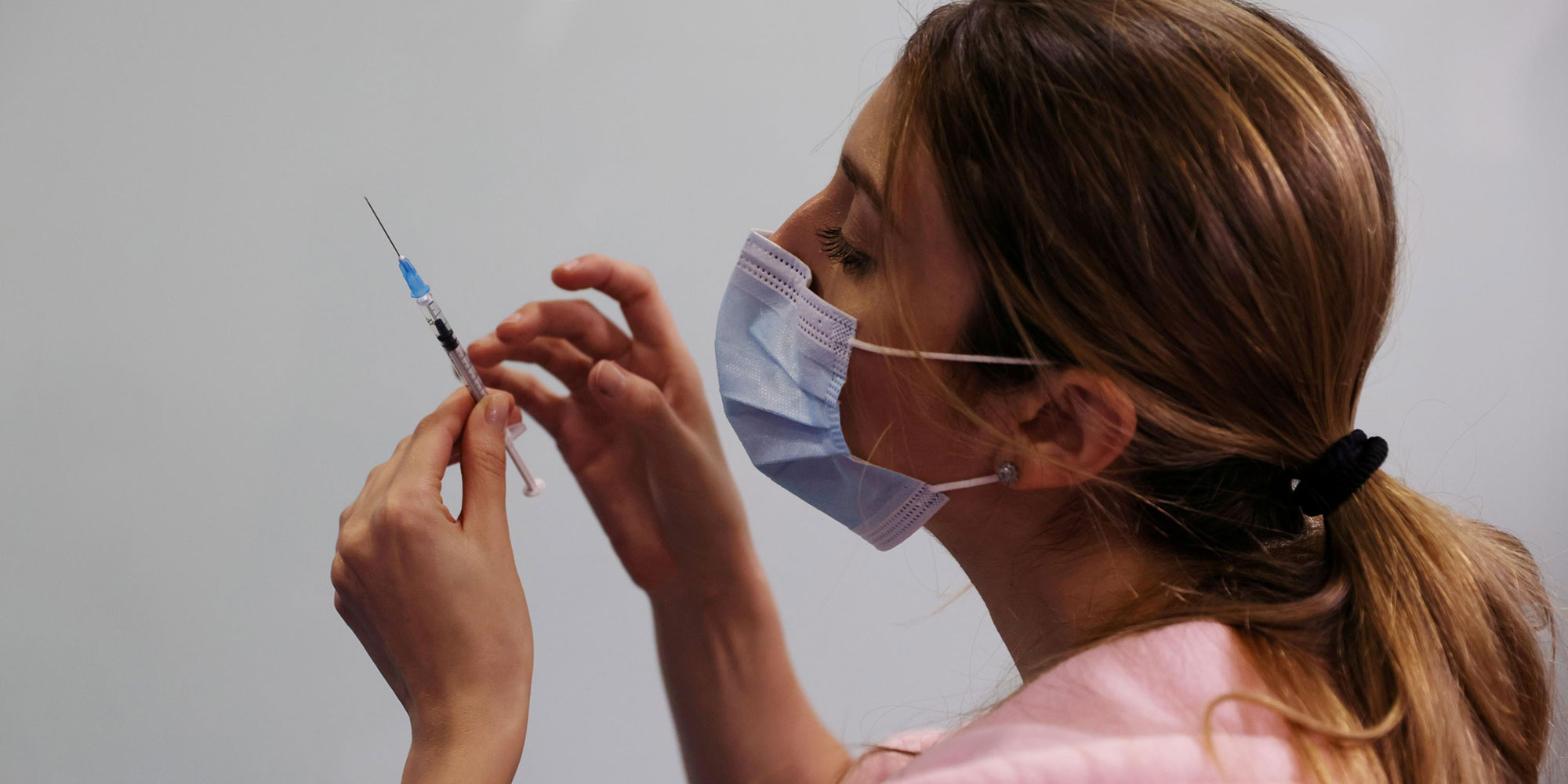 What if I don't get my second Covid-19 vaccine dose on time? | Gavi, the Vaccine Alliance