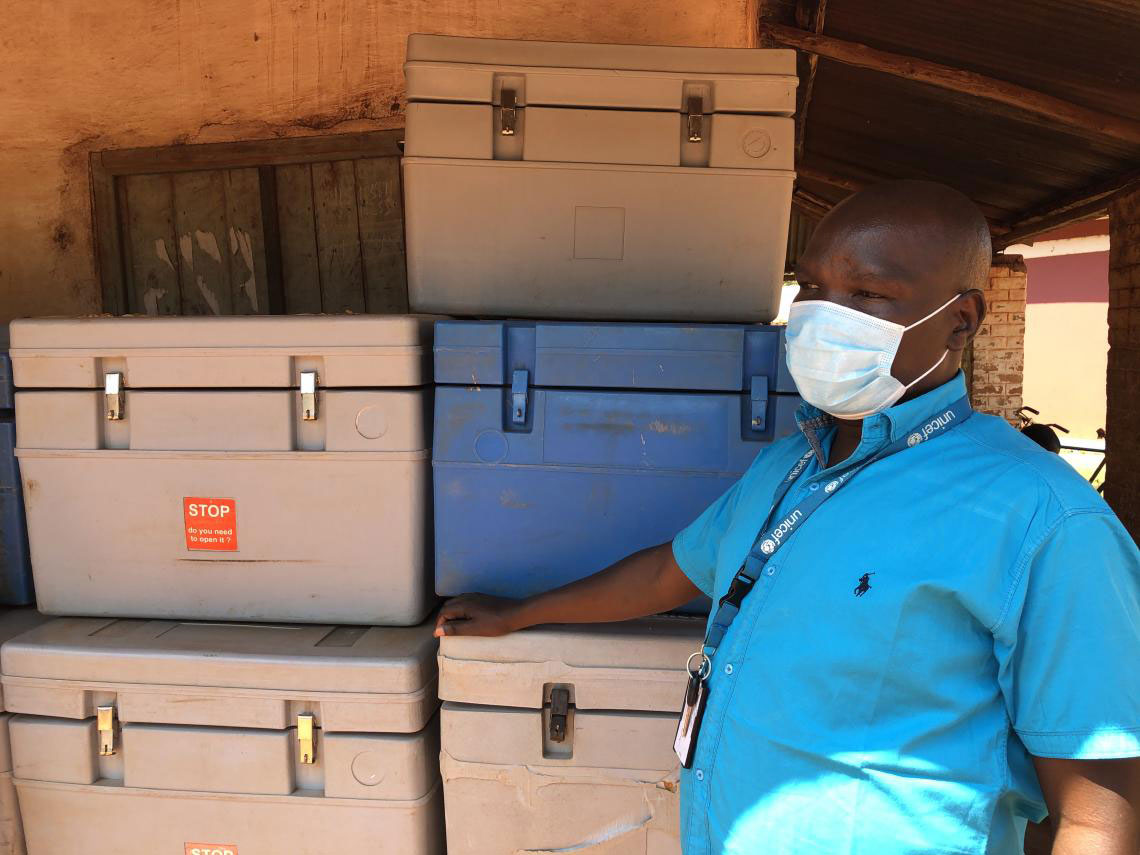 @ UNICEFSouthSudan/Willemot Daniel Drinchi, health officer at UNICEF's field office in Yambio, is assisting the Ministry of Health of West Equatoria to prepare for the vaccination campaign against COVID-19.