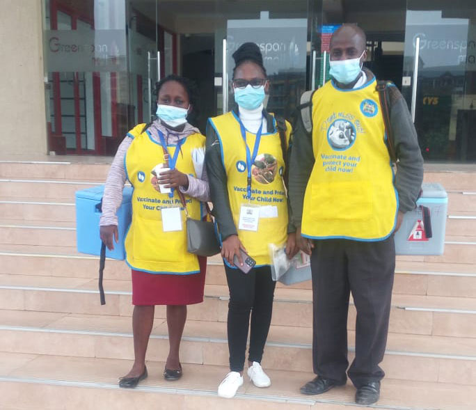 Joshua Omanga with other community health workers in Nairobi, Kenya. Credit: Joshua Omanga