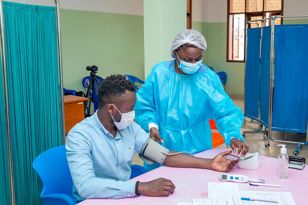 Vaccination contre la COVID-19, RDC. Crédit: Gavi/2021/STARRY