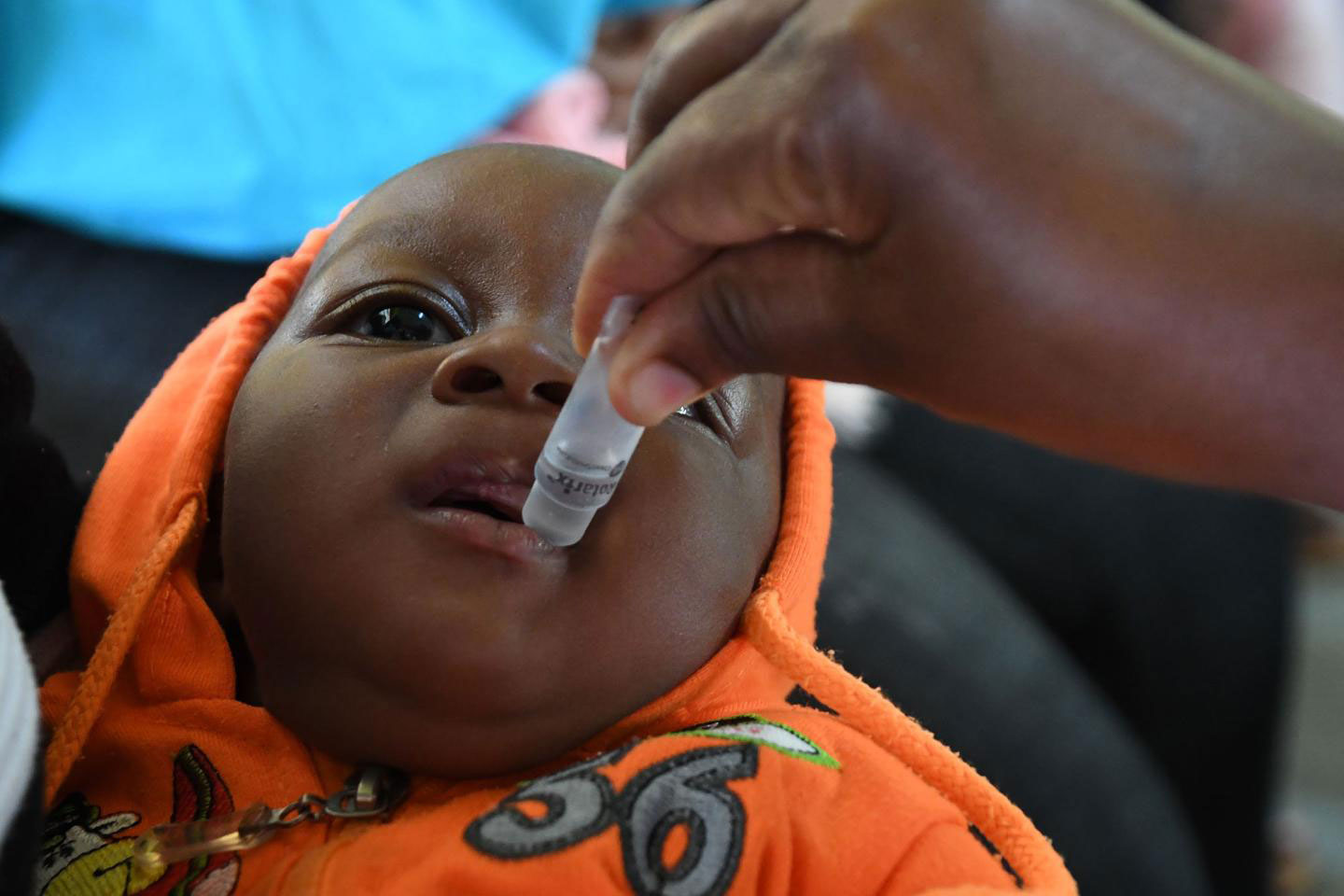 A-child-receives-Polio-vaccine_h1.jpg A-child-receives-Polio-vaccine_h1.jpg