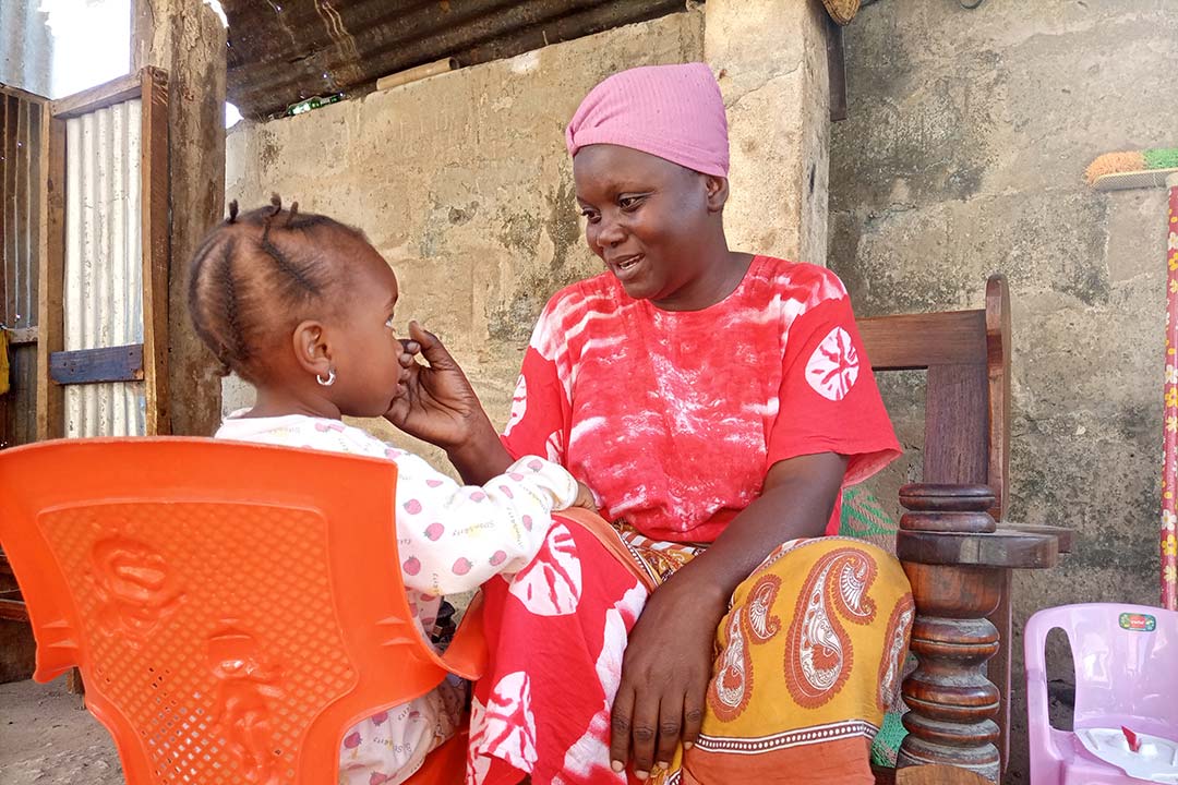 Amina Balama and her child