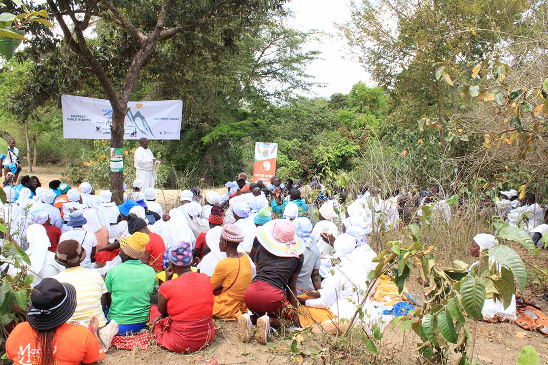Madzibaba Bongrage, a religious leader, facilitates a community dialogue on ending child marriages, promoting disability inclusion in all community activities, and encouraging the uptake of health services by apostolic communities in Murara village Mutasa district. Credit: Apostolic Women Empowerment Trust, AWET