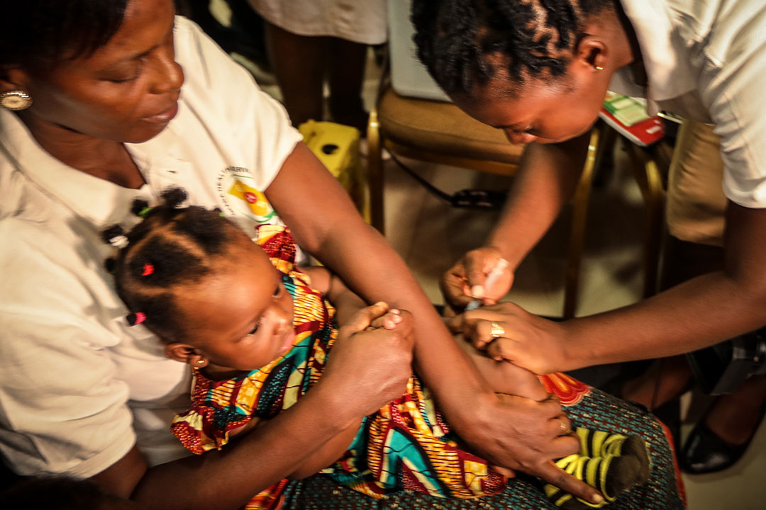 Lancement de la vaccination pilote contre le paludisme au Ghana. Crédit : OMS/Fanjan Combrink