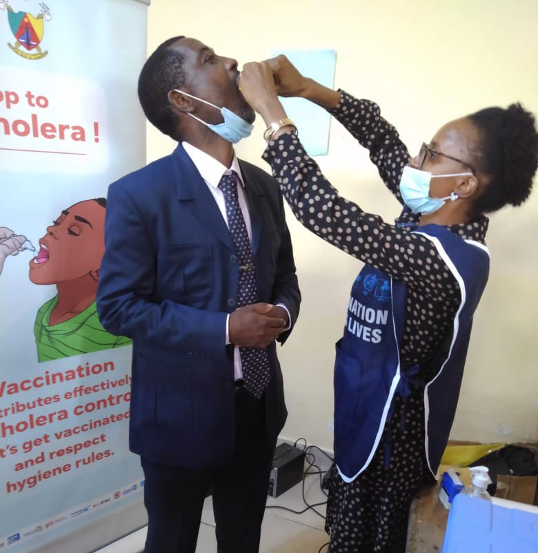 Dr Filbert Eko Eko receiving the cholera vaccine. Credit: Filbert Eko Eko