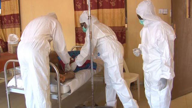 Medical workers attending to another patient. Credit: Pulse Nigeria