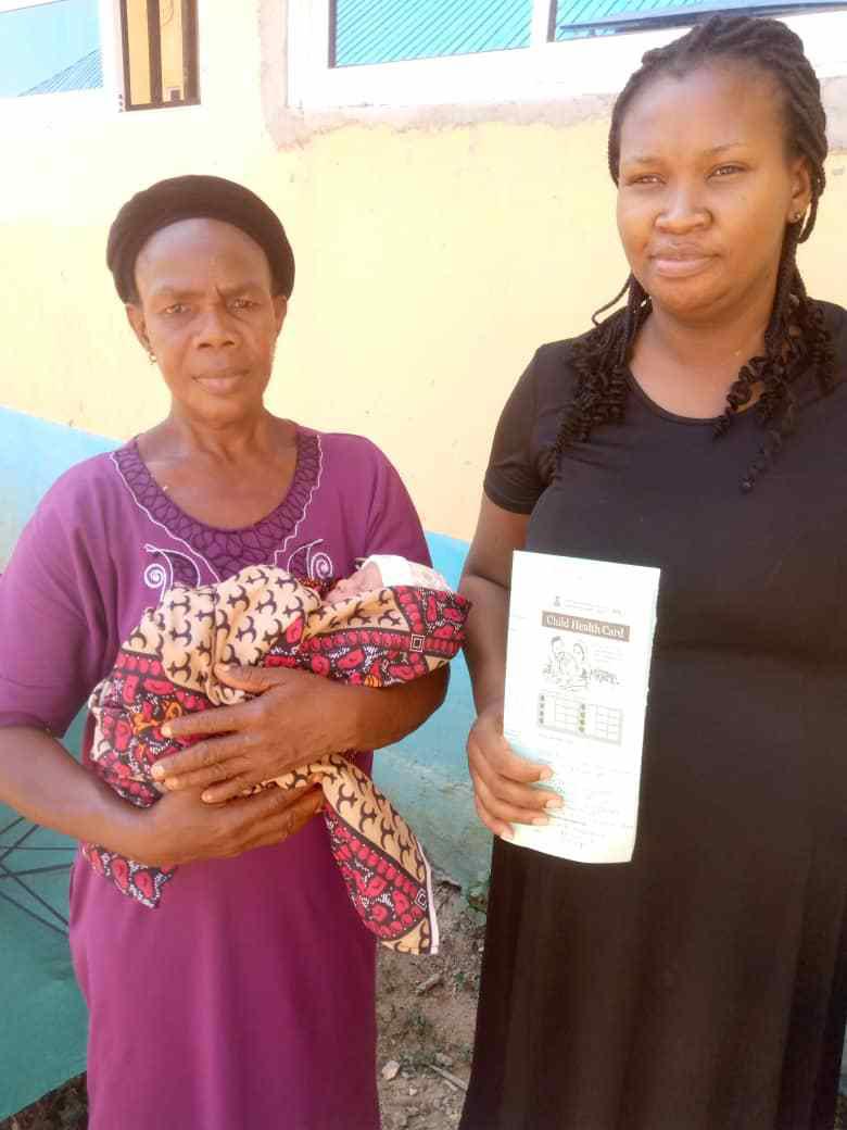 Elizabeth Obinna and her mother. Credit: Chioma Obinna