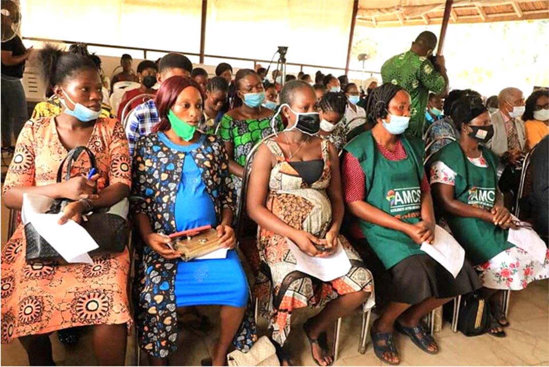 SOLAYO Vanguards (first and Second Right) with pregnant women during a SOLAYO ceremony. Credit: James Adekola
