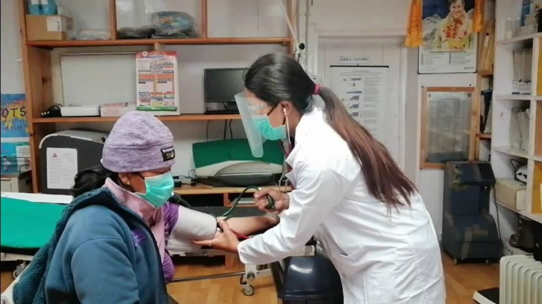 Dr Mingma Kanchhi Sherpa doing regular check ups at Kunde hospital. Credit: Chhatra Karki