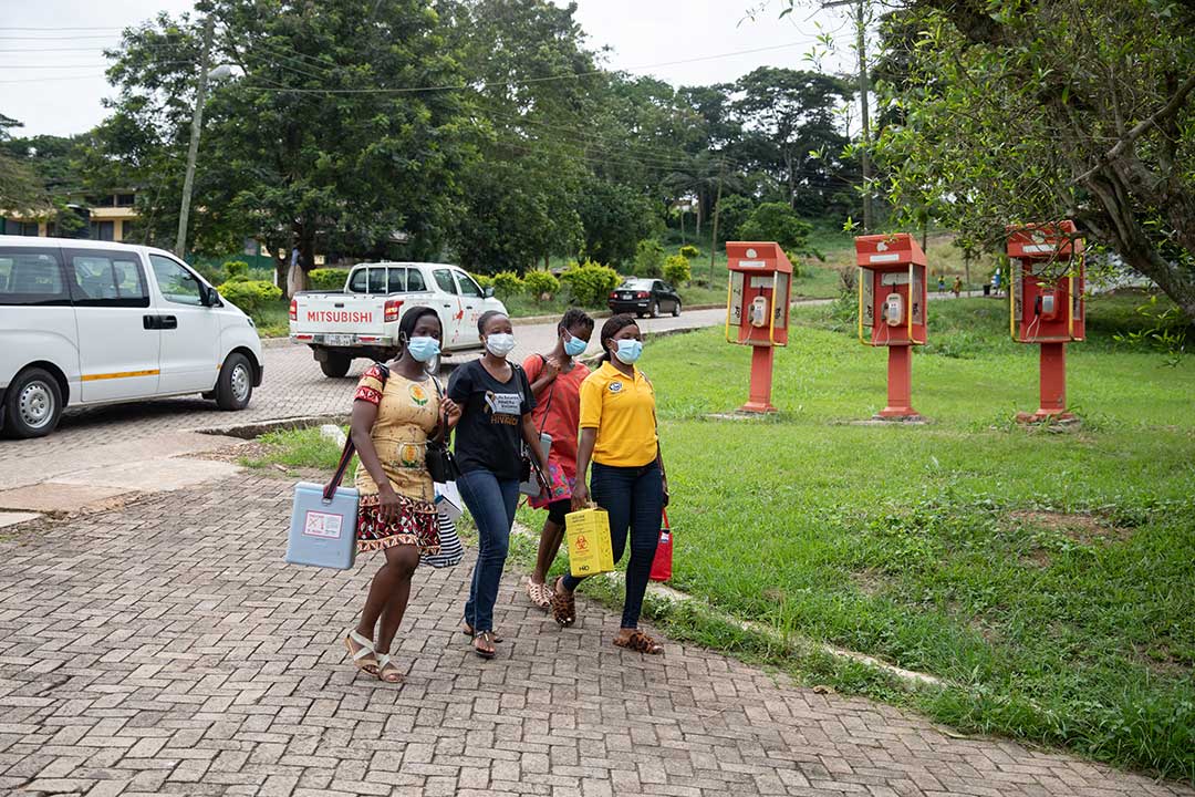 Health workers arrive at a school for COVID-19 vaccination in Adukrom in the Eastern Region of Ghana. Credit: Gavi/2022/Nipah Dennis