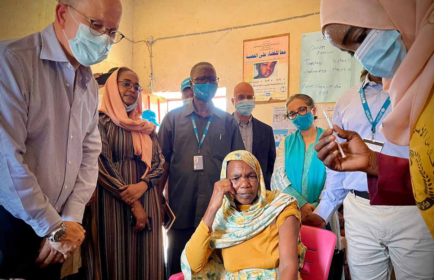 Ted Chaiban visiting an immunisation session in North Darfur, Sudan.