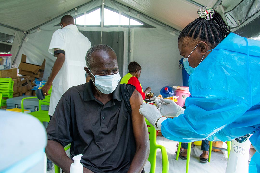 A Kinshasa resident gets his COVID-19 jab at one of Kinshasa's new vaccinodromes.