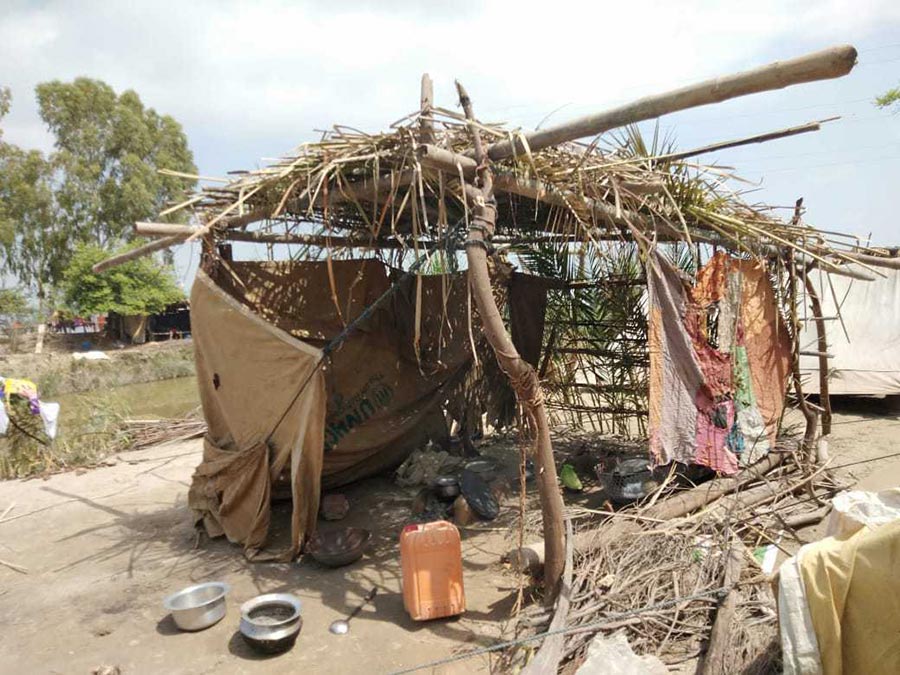 Many people in Balochistan are forced to live under makeshift shelters. Credit: Saadeqa Khan