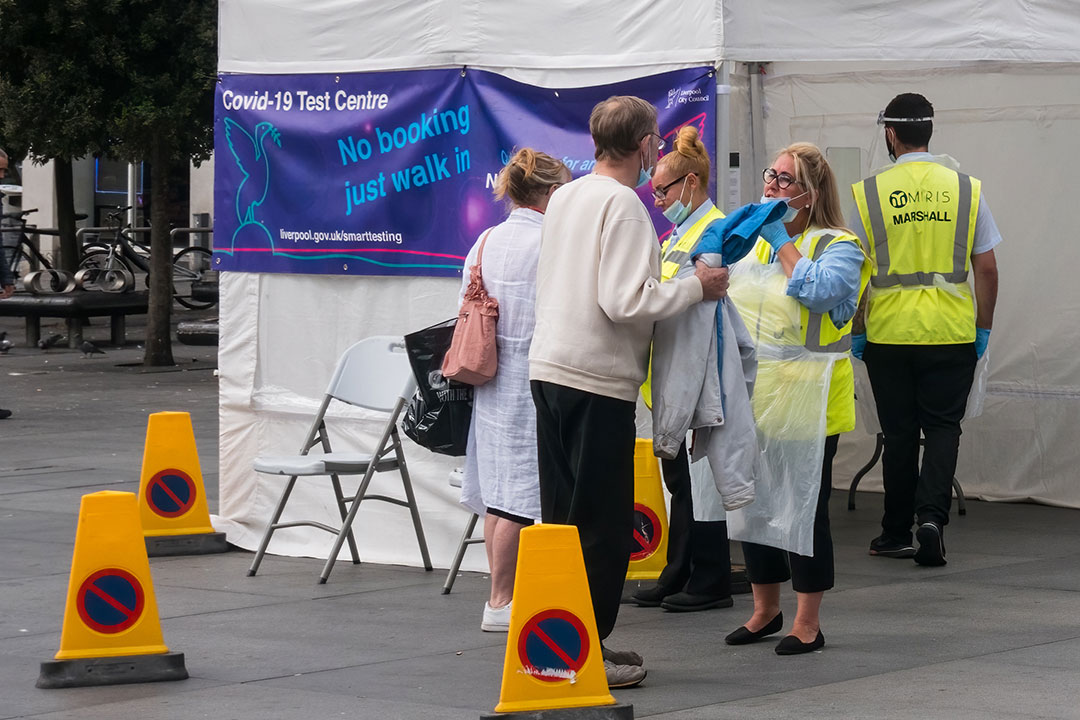 Two tents outdoors for free walk-in, no booking COVID-19 testing. Quick testing, NHS.