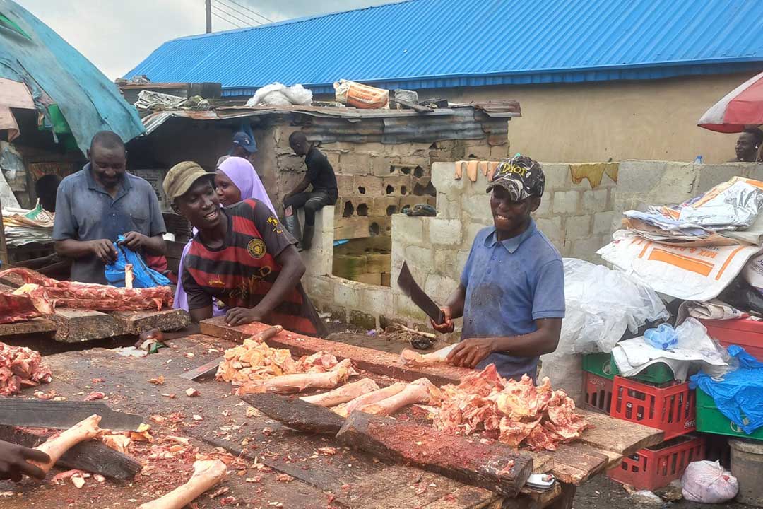 Butchers at a section of Kara Abattoir. Credit: Afeez Bolaji